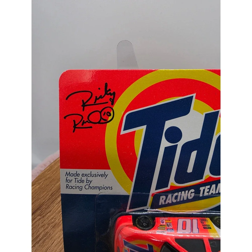 Racing Champions Ricky Rudd 1995 Tide Racing Team 1:64 Die-Cast Car 1995 Nascar